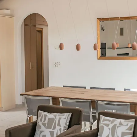 Апартаменты Chateau B-4 By Interhome *